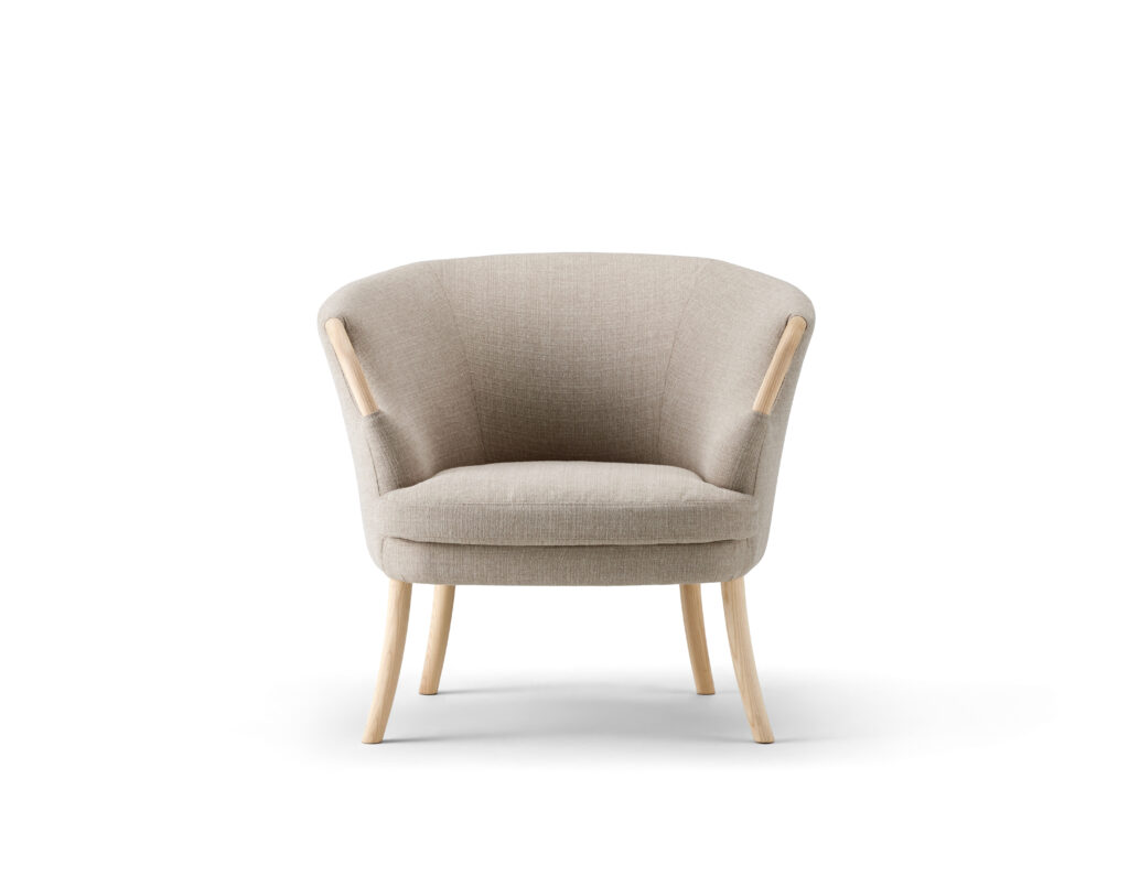 Elegance Lounge Chair Crafted Collective